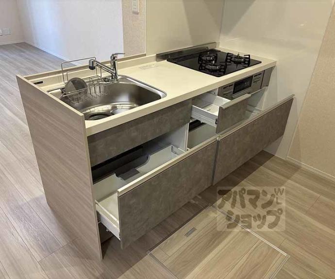 【GRAMM桂北滝川 B棟】間取