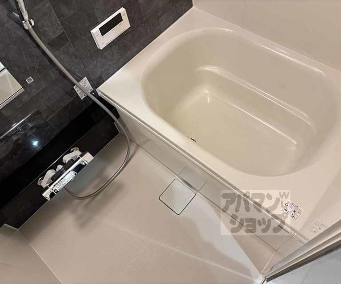 【GRAMM桂北滝川 B棟】間取