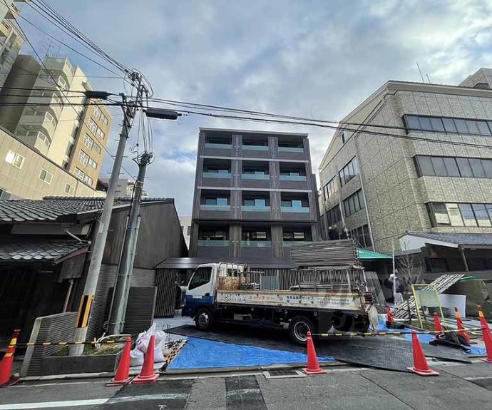 【ＳＩＬＫ　ＨＯＵＳＥとなみ　３号館】間取