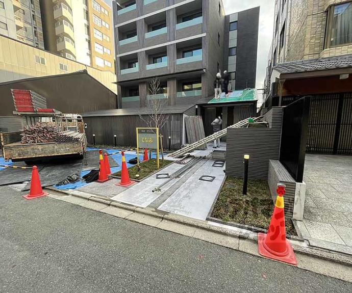 【ＳＩＬＫ　ＨＯＵＳＥとなみ　３号館】間取