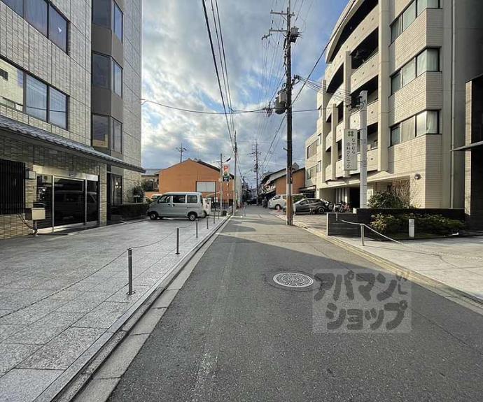 【ＳＩＬＫ　ＨＯＵＳＥとなみ　３号館】間取