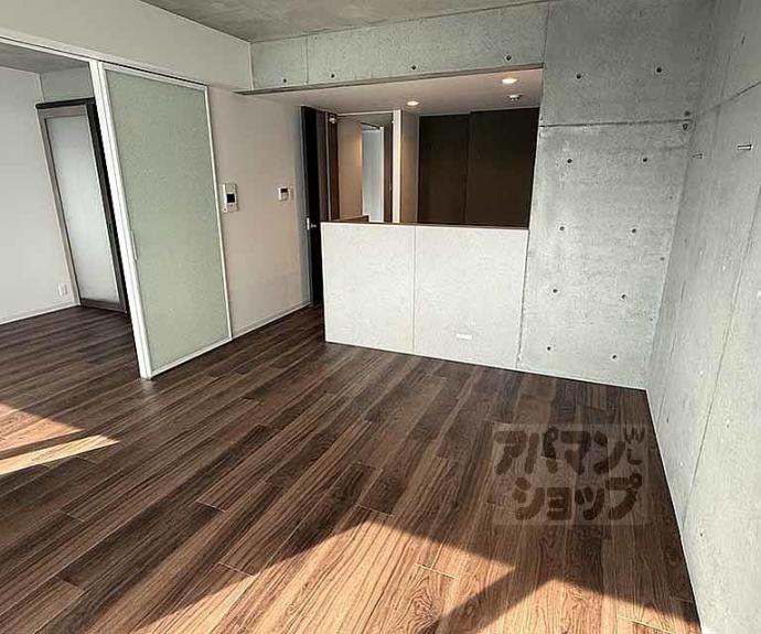 【SILK HOUSEとなみ 3号館】間取