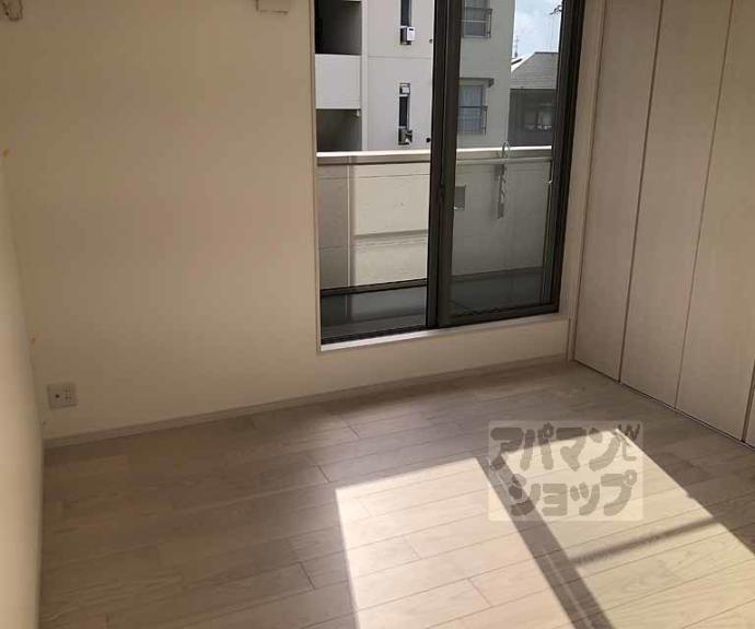 【ＭＡＫＡＮＩ長岡京】間取