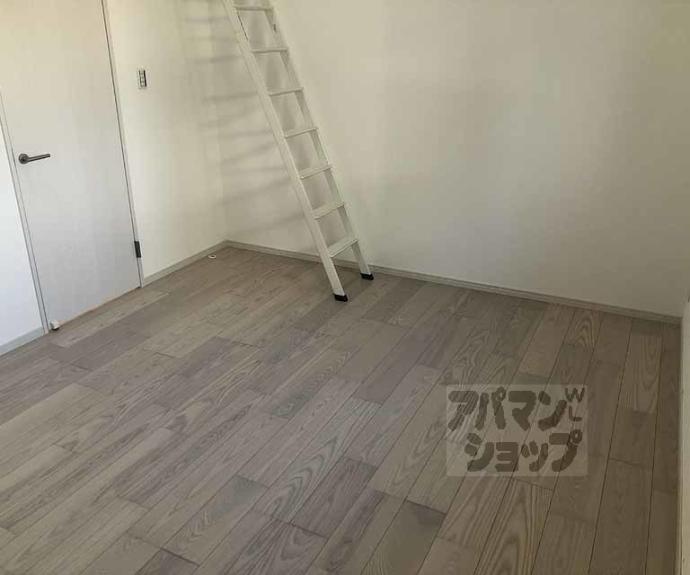 【ＭＡＫＡＮＩ長岡京】間取