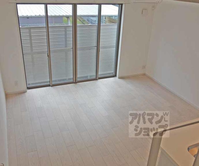 【ＭＡＫＡＮＩ長岡京】間取