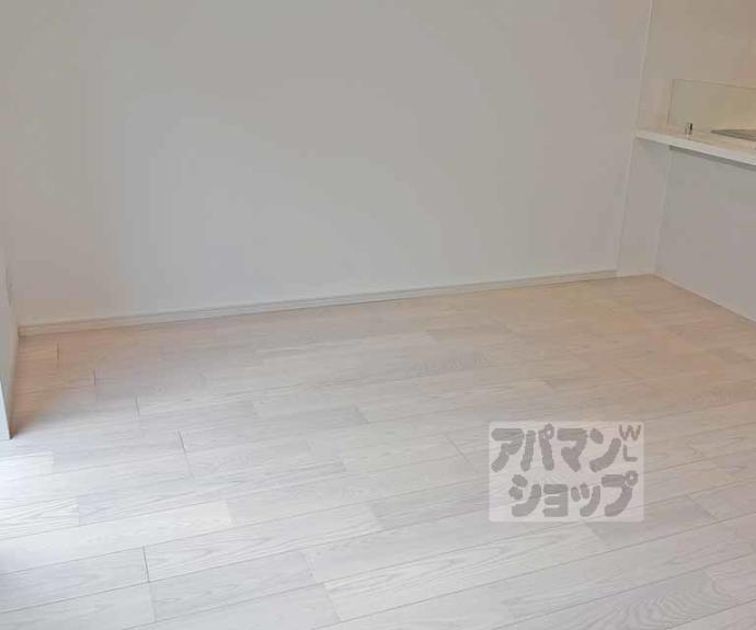 【ＭＡＫＡＮＩ長岡京】間取