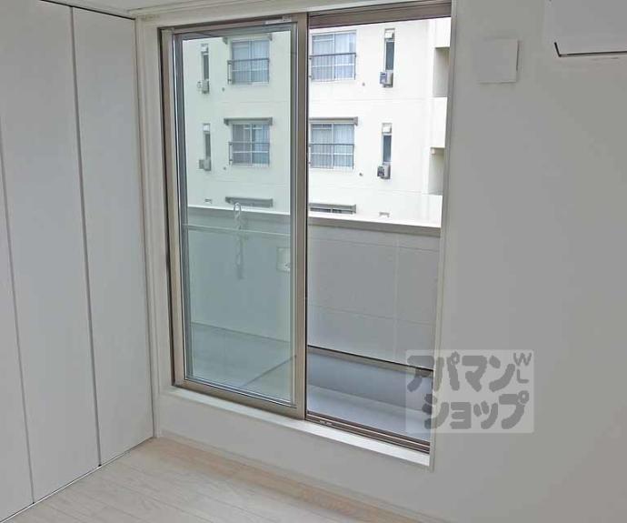 【ＭＡＫＡＮＩ長岡京】間取