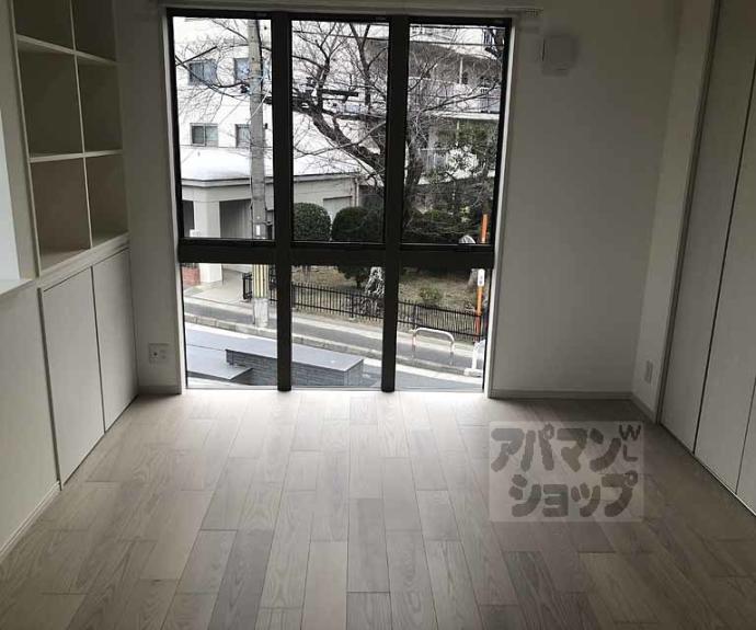 【ＭＡＫＡＮＩ長岡京】間取