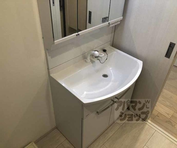 【ＭＡＫＡＮＩ長岡京】間取