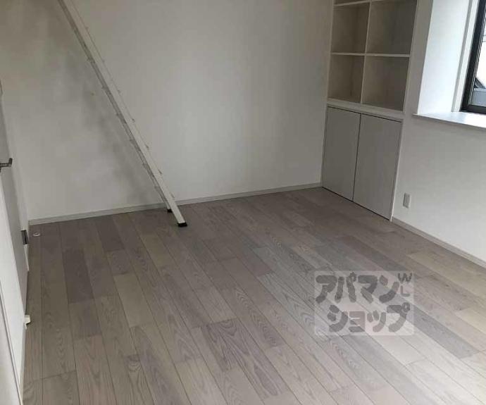 【ＭＡＫＡＮＩ長岡京】間取