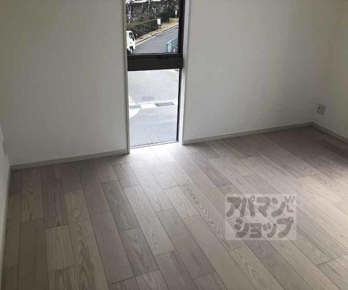 【ＭＡＫＡＮＩ長岡京】間取