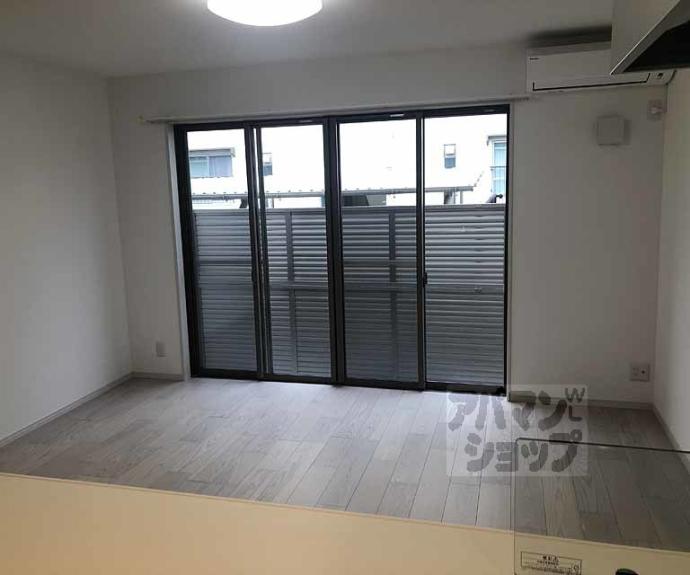 【ＭＡＫＡＮＩ長岡京】間取