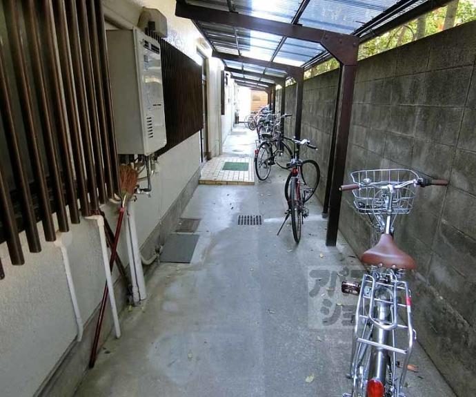 【パビヨン宇多野】間取