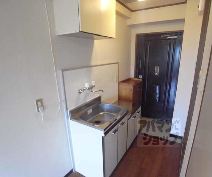 【パビヨン宇多野】間取