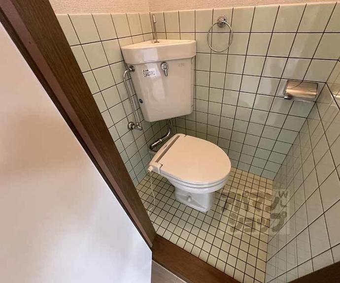 【パビヨン宇多野】間取