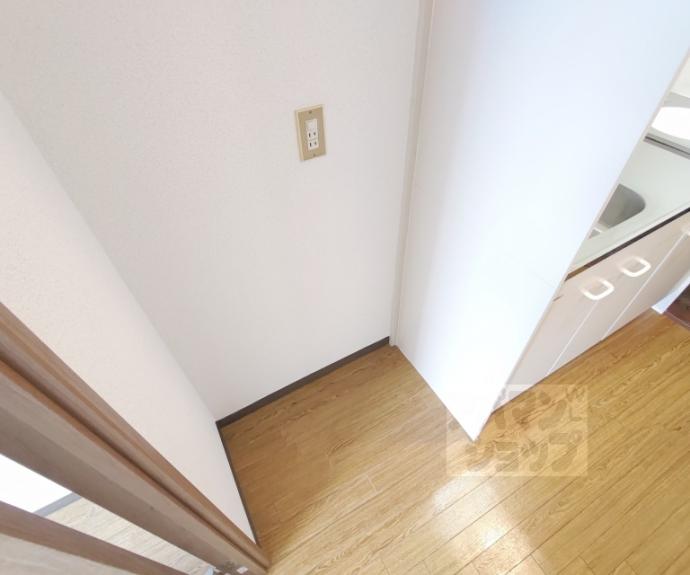 【パビヨン宇多野】間取