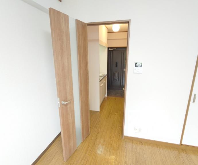 【パビヨン宇多野】間取