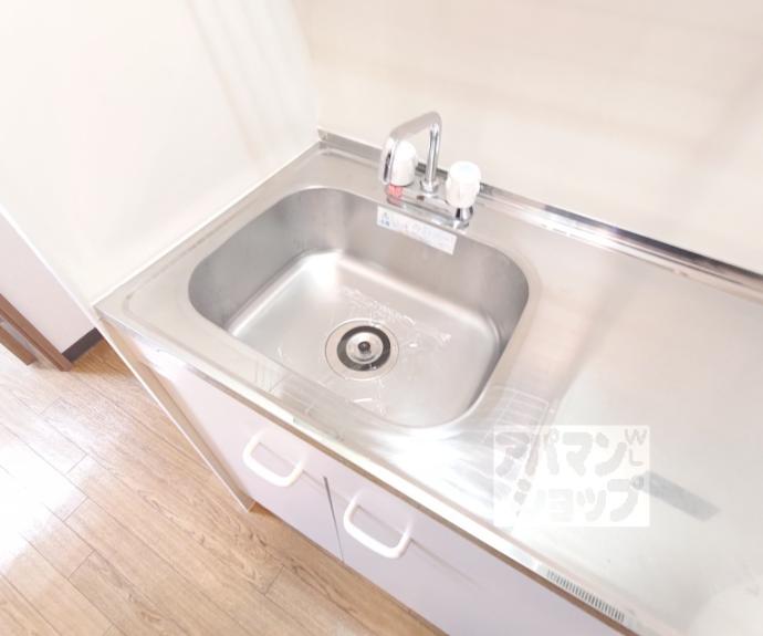 【パビヨン宇多野】間取