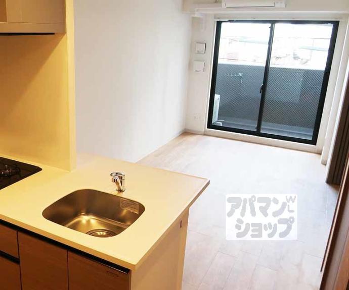 【ゼフィランサス西大路】間取