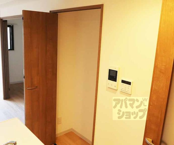 【ゼフィランサス西大路】間取