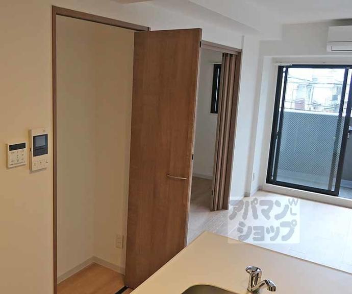 【ゼフィランサス西大路】間取