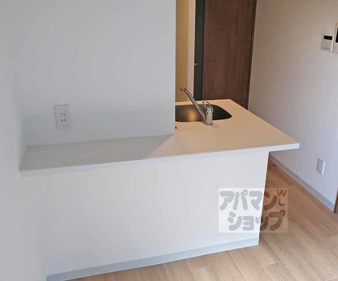 【ゼフィランサス西大路】間取