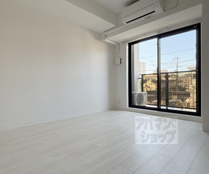 【ＬＷ京都桜邸】間取