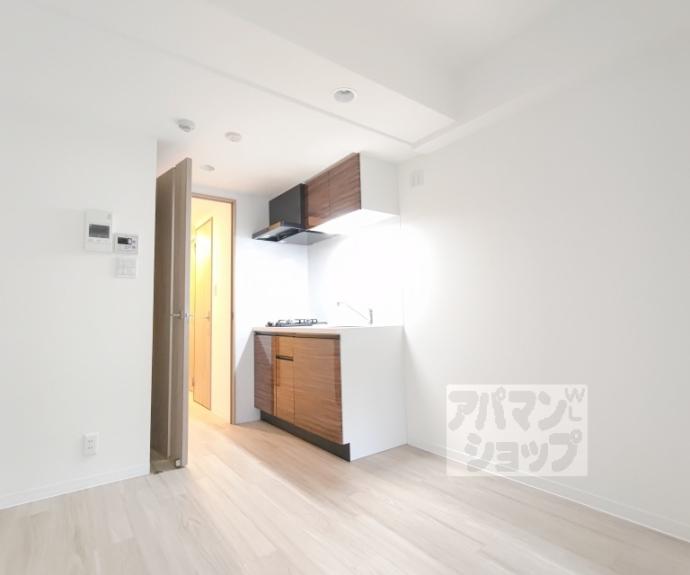 【ＬＷ京都桜邸】間取