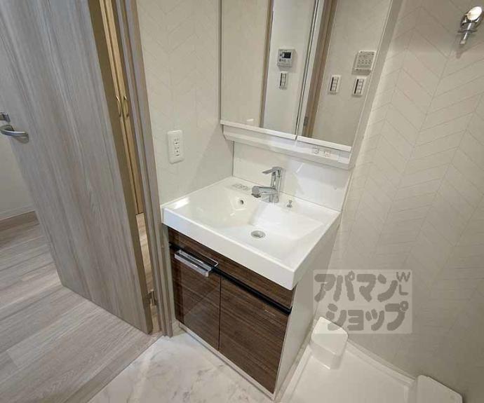 【ＬＷ京都桜邸】間取