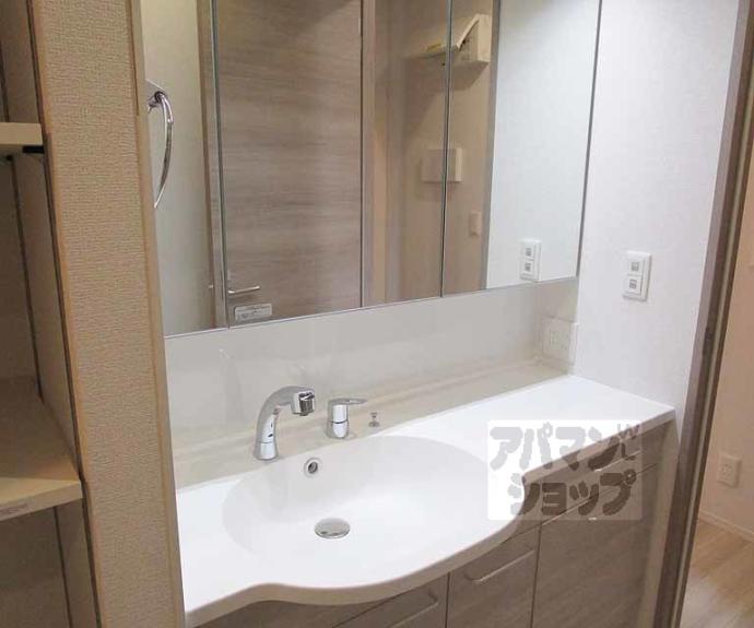 【GRAMM東小野堀町WEST】間取