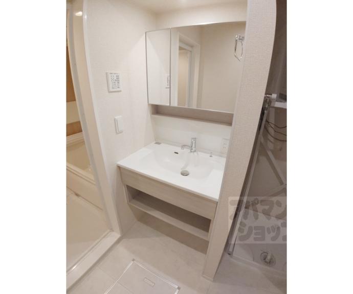 【Ｄ－ＲＯＯＭ伏見駅前】間取