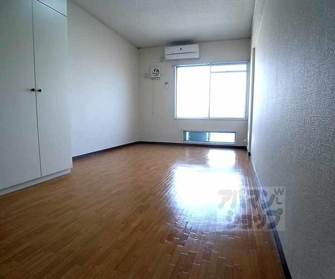 【Ｄｏｏｒ＇ｓ　ＤｅＤｅ　Ｏｎｅ　（旧：嵯峨スチューデントハウス）】間取