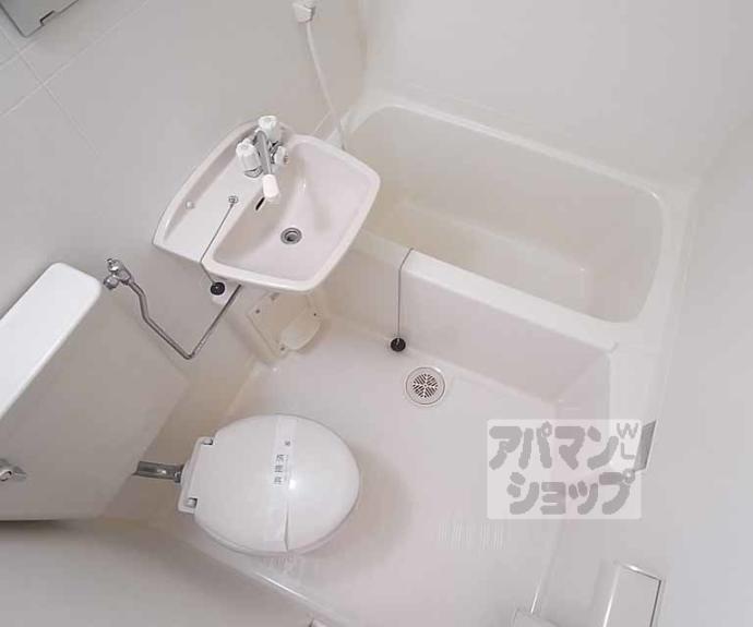 【Ｄｏｏｒ＇ｓ　ＤｅＤｅ　Ｏｎｅ　（旧：嵯峨スチューデントハウス）】間取