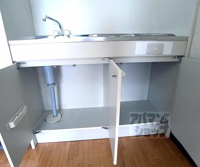 【Ｄｏｏｒ＇ｓ　ＤｅＤｅ　Ｏｎｅ　（旧：嵯峨スチューデントハウス）】間取