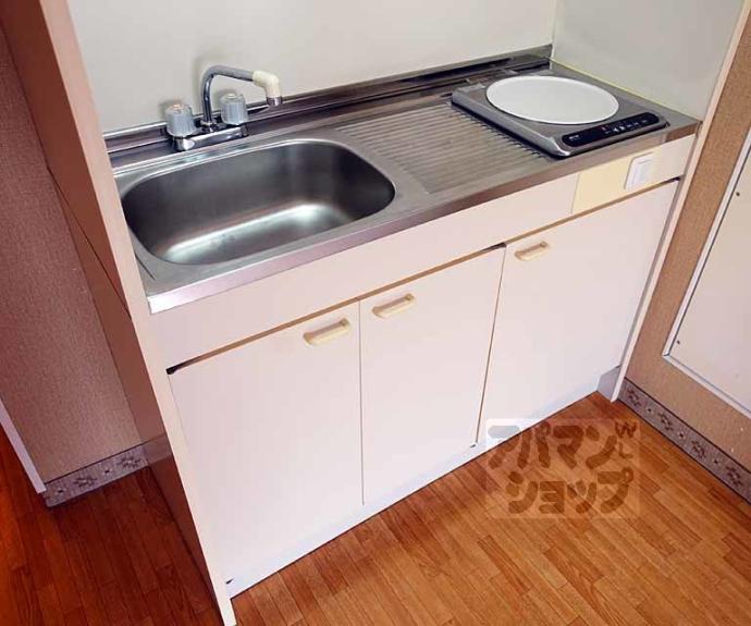 【Ｄｏｏｒ＇ｓ　ＤｅＤｅ　Ｏｎｅ　（旧：嵯峨スチューデントハウス）】間取