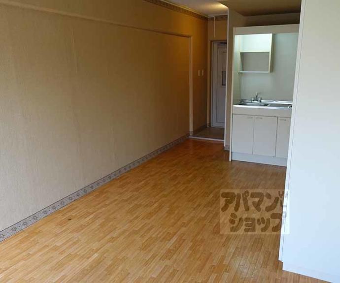 【Ｄｏｏｒ＇ｓ　ＤｅＤｅ　Ｏｎｅ　（旧：嵯峨スチューデントハウス）】間取