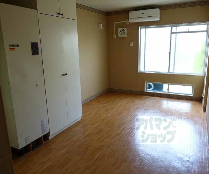 【Ｄｏｏｒ＇ｓ　ＤｅＤｅ　Ｏｎｅ　（旧：嵯峨スチューデントハウス）】間取