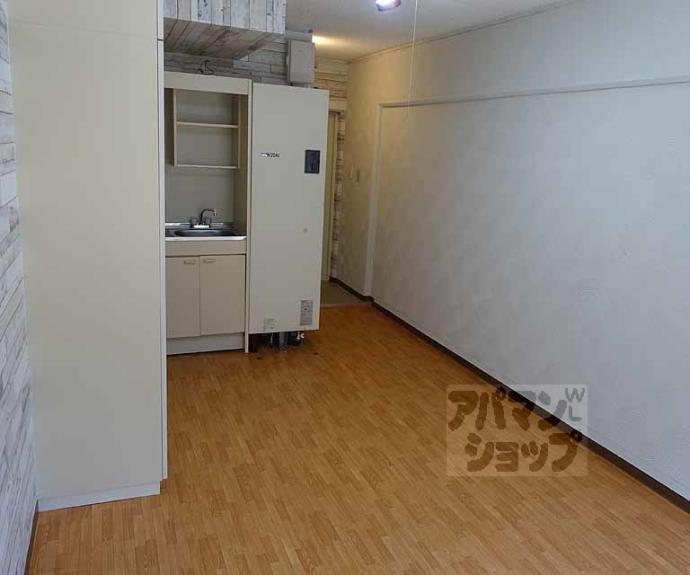 【Ｄｏｏｒ＇ｓ　ＤｅＤｅ　Ｏｎｅ　（旧：嵯峨スチューデントハウス）】間取