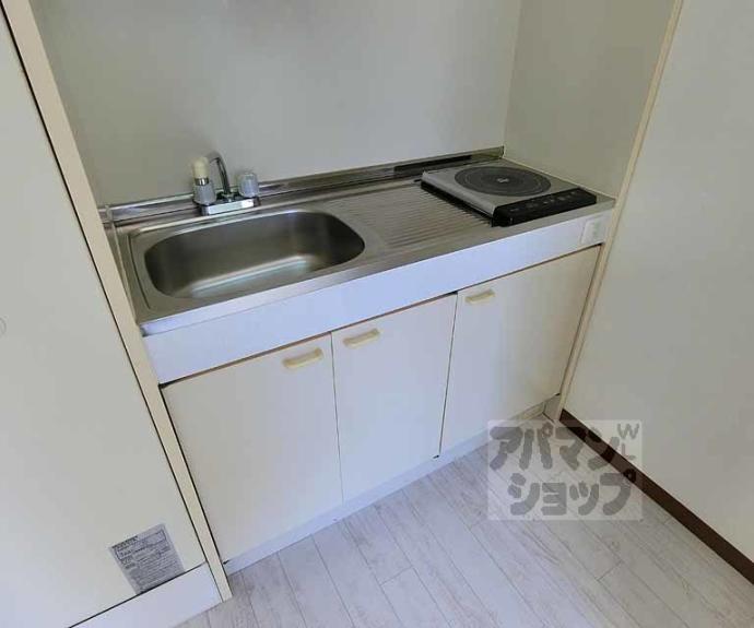 【Ｄｏｏｒ＇ｓ　ＤｅＤｅ　Ｏｎｅ　（旧：嵯峨スチューデントハウス）】間取