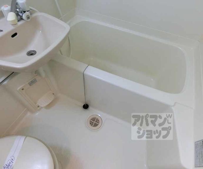 【Ｄｏｏｒ＇ｓ　ＤｅＤｅ　Ｏｎｅ　（旧：嵯峨スチューデントハウス）】間取