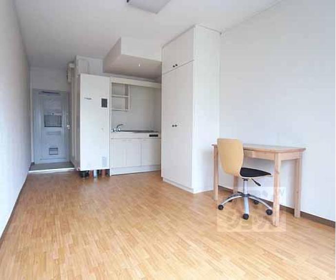 【Ｄｏｏｒ＇ｓ　ＤｅＤｅ　Ｏｎｅ　（旧：嵯峨スチューデントハウス）】間取