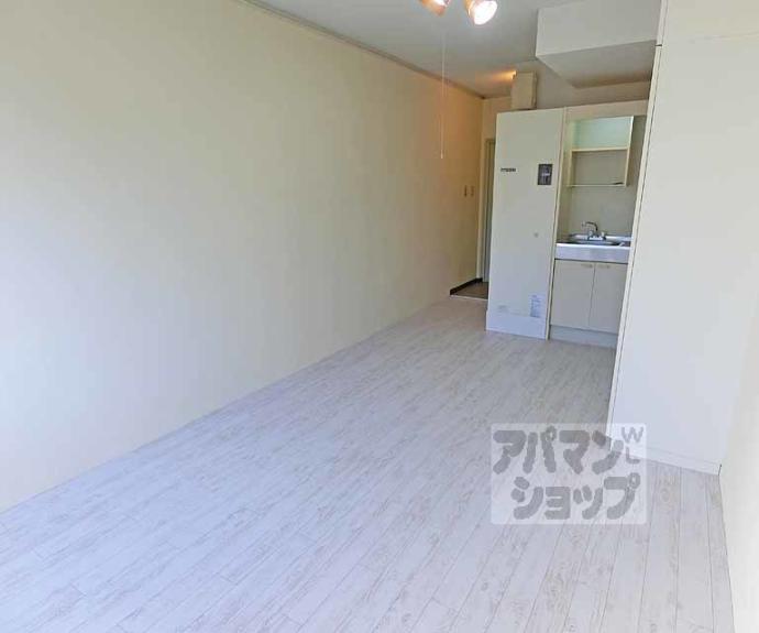 【Ｄｏｏｒ＇ｓ　ＤｅＤｅ　Ｏｎｅ　（旧：嵯峨スチューデントハウス）】間取