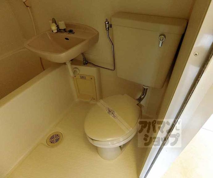 【Ｄｏｏｒ＇ｓ　ＤｅＤｅ　Ｏｎｅ　（旧：嵯峨スチューデントハウス）】間取