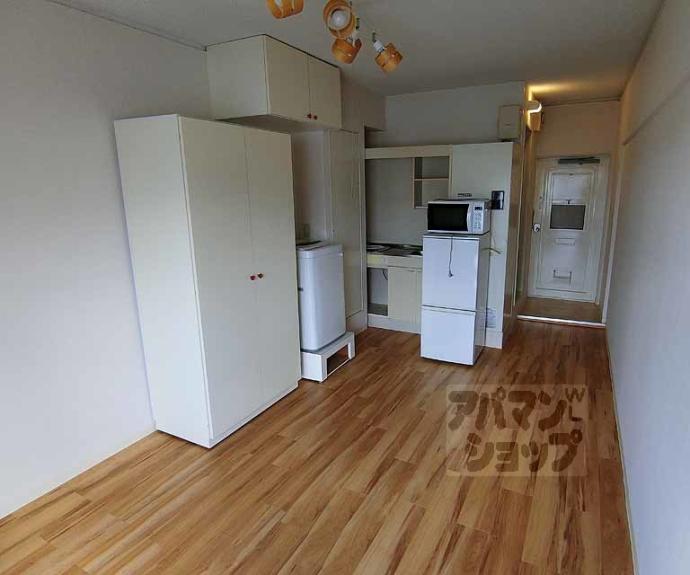 【Ｄｏｏｒ＇ｓ　ＤｅＤｅ　Ｏｎｅ　（旧：嵯峨スチューデントハウス）】間取