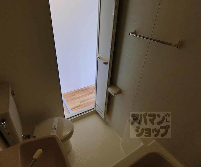 【Ｄｏｏｒ＇ｓ　ＤｅＤｅ　Ｏｎｅ　（旧：嵯峨スチューデントハウス）】間取