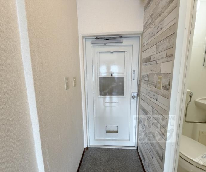 【Ｄｏｏｒ＇ｓ　ＤｅＤｅ　Ｏｎｅ　（旧：嵯峨スチューデントハウス）】間取