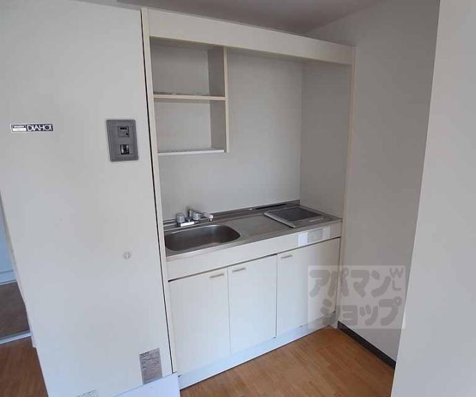 【Ｄｏｏｒ＇ｓ　ＤｅＤｅ　Ｏｎｅ　（旧：嵯峨スチューデントハウス）】間取