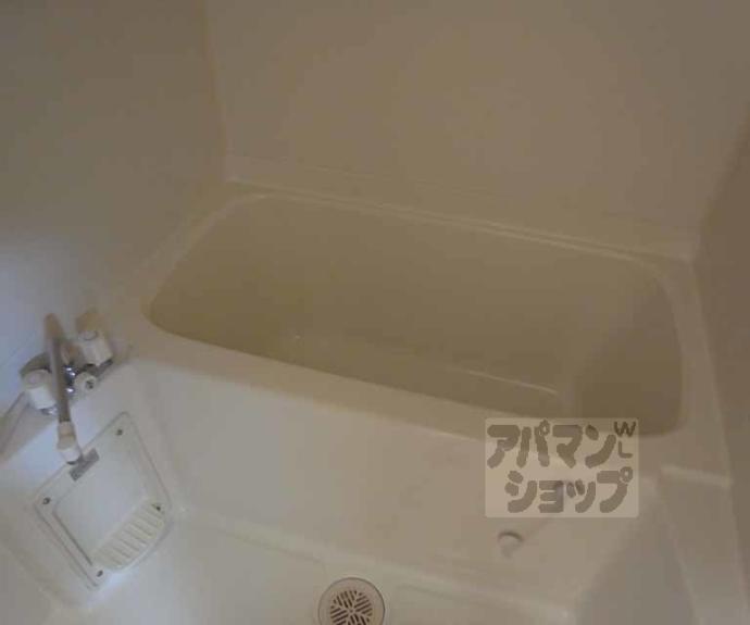 【Ｄｏｏｒ＇ｓ　ＤｅＤｅ　Ｏｎｅ　（旧：嵯峨スチューデントハウス）】間取