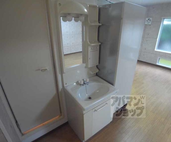 【Ｄｏｏｒ＇ｓ　ＤｅＤｅ　Ｏｎｅ　（旧：嵯峨スチューデントハウス）】間取