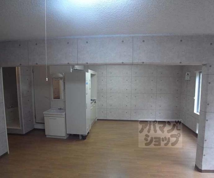 【Ｄｏｏｒ＇ｓ　ＤｅＤｅ　Ｏｎｅ　（旧：嵯峨スチューデントハウス）】間取